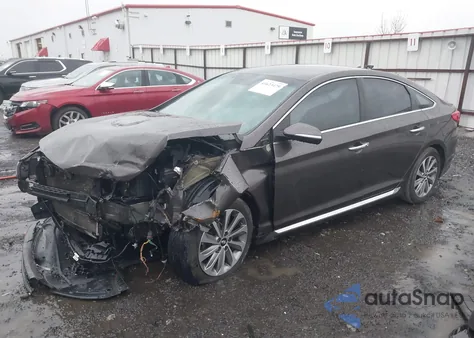 2015 Hyundai Sonata Sport z USA, uszkodzony, nr VIN 5NPE34AF6FH120470